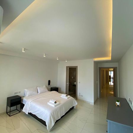 Tigne Sliema Three Bedrooms Apartment Extérieur photo