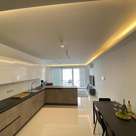 Tigne Sliema Three Bedrooms Apartment Extérieur photo