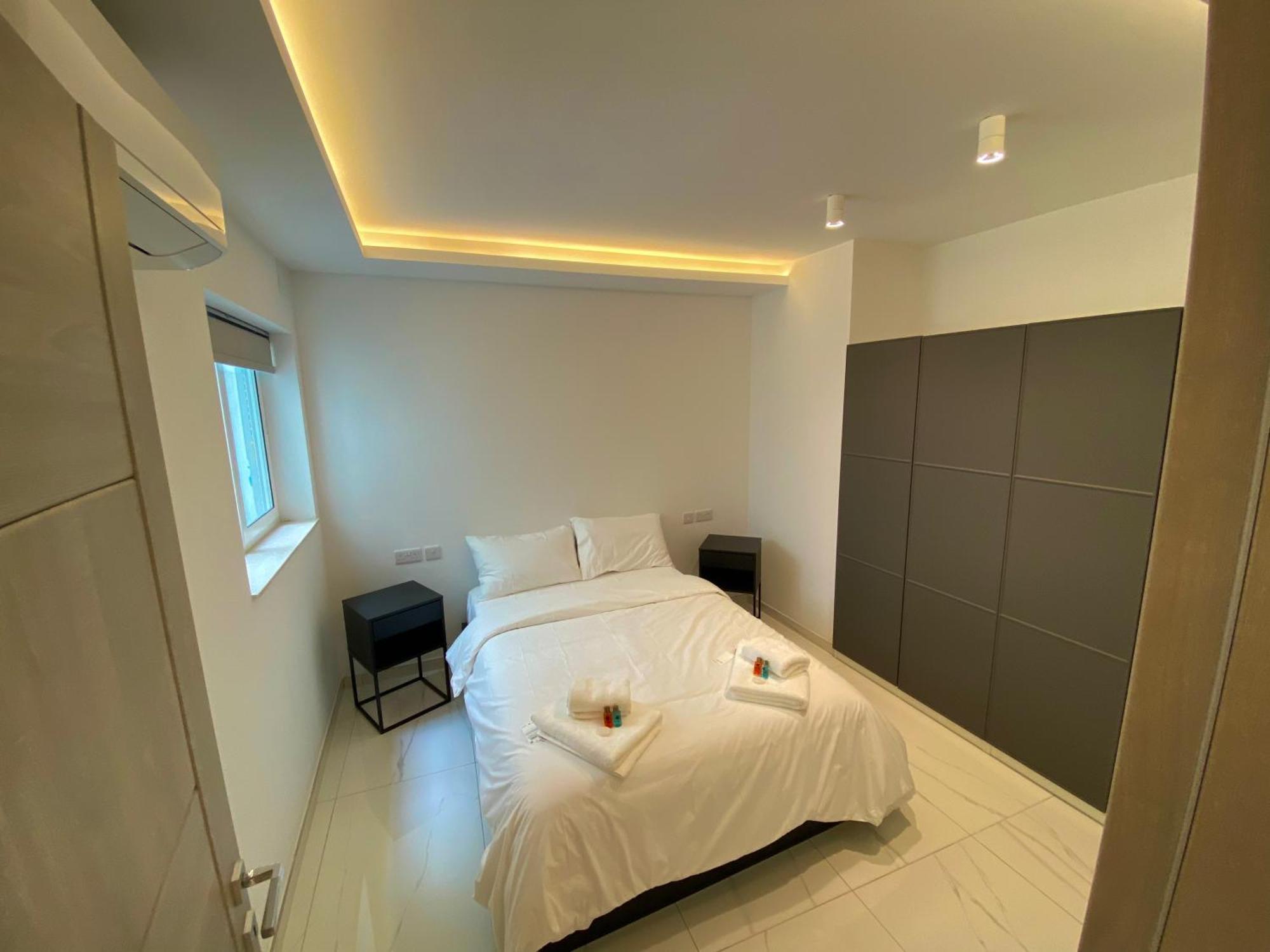 Tigne Sliema Three Bedrooms Apartment Extérieur photo