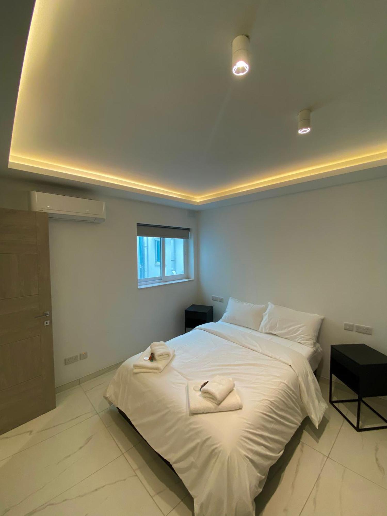 Tigne Sliema Three Bedrooms Apartment Extérieur photo