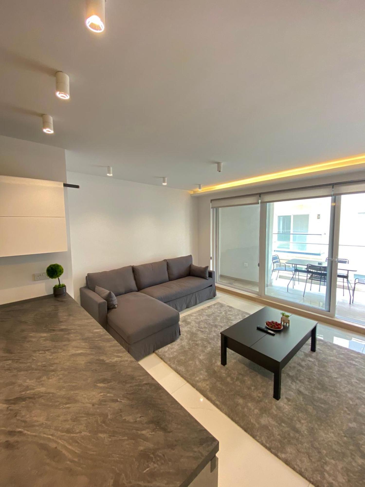 Tigne Sliema Three Bedrooms Apartment Extérieur photo