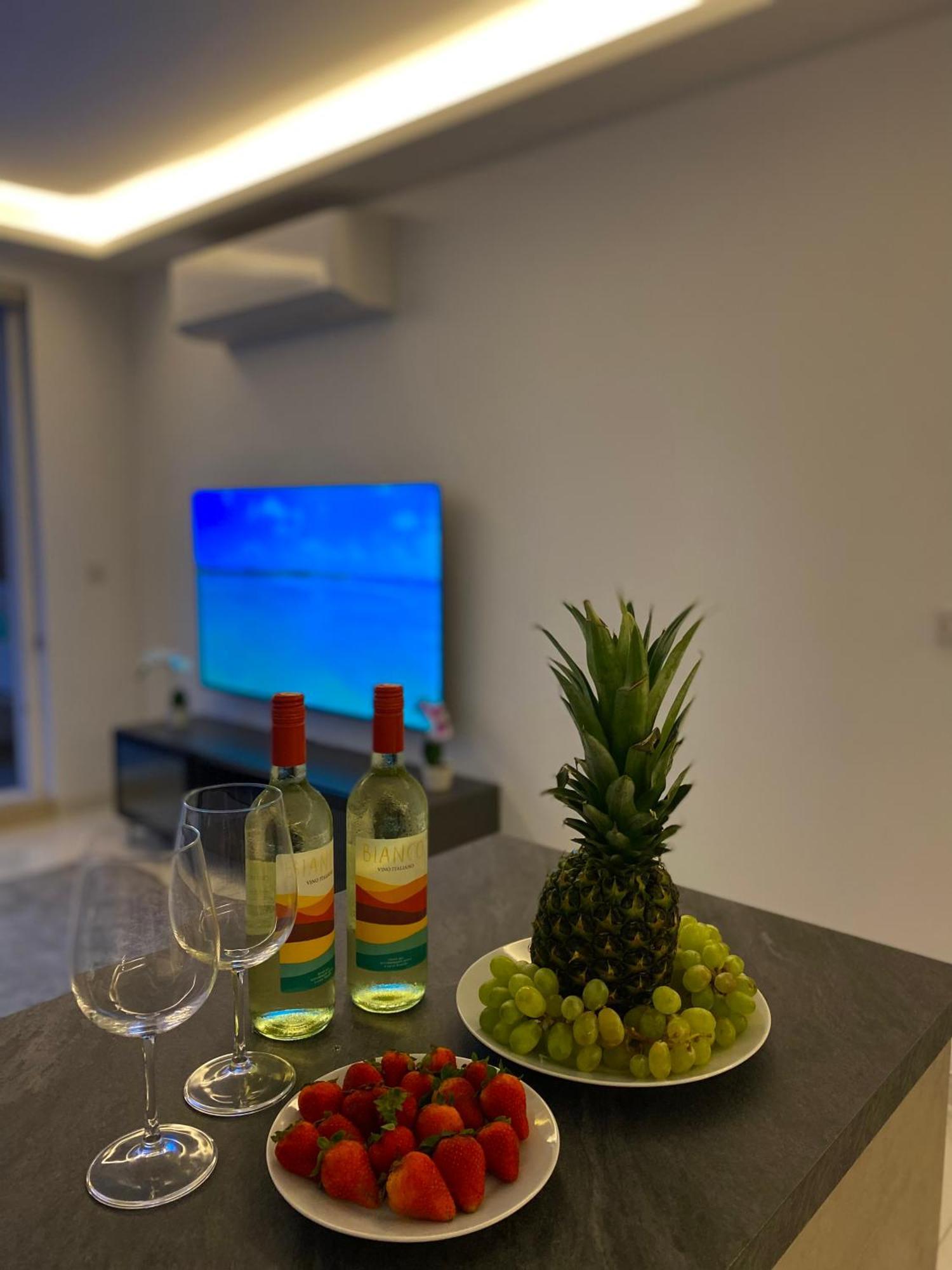 Tigne Sliema Three Bedrooms Apartment Extérieur photo
